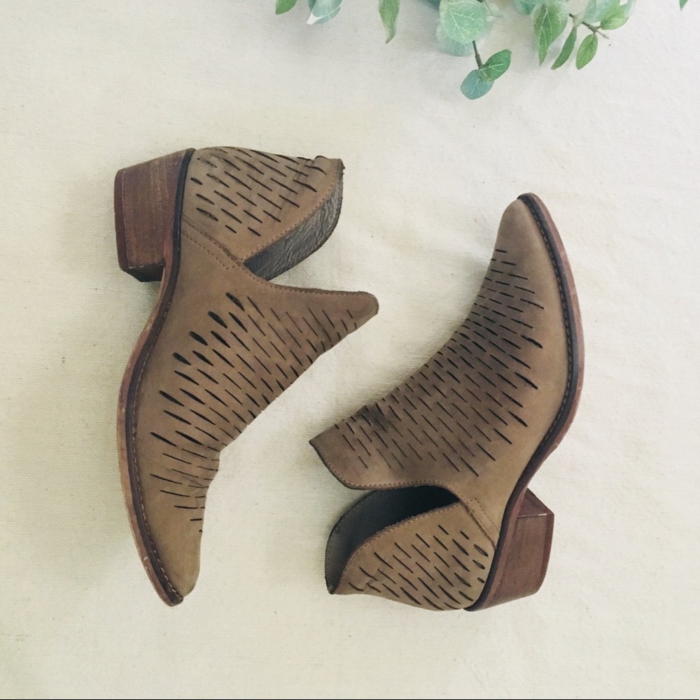 ‼️LAST CHANCE‼️ 🌿 Steve Madden Leather Booties